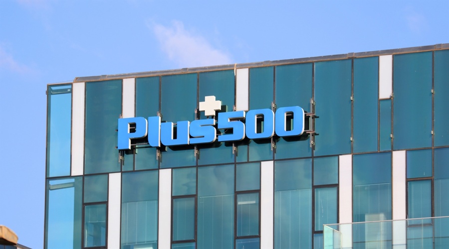 Plus500 UK CEO Share Sale and Transfer Explained
