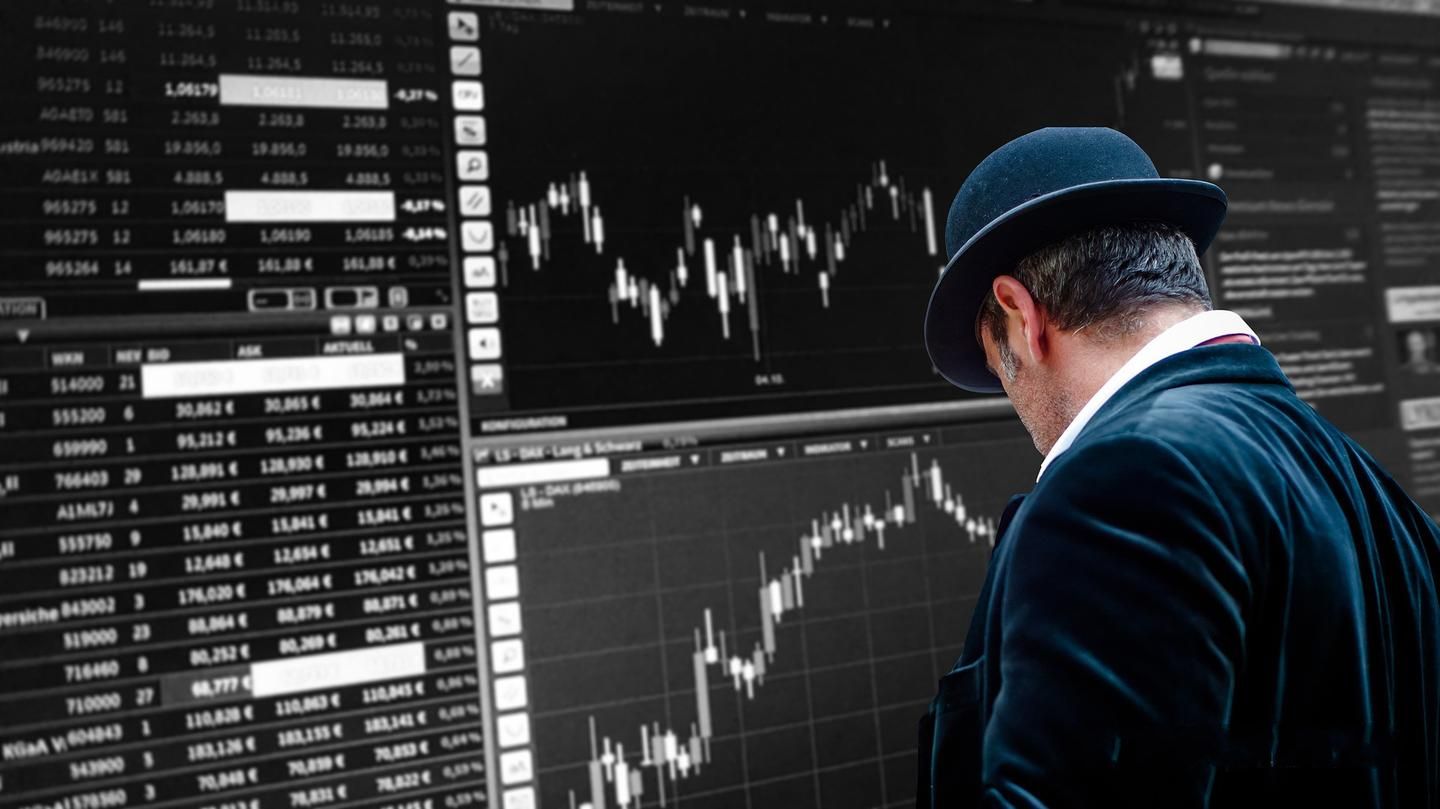 Understanding Forex Brokers: Costs, Regulation and Risk
