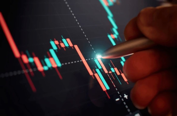 Limit-Down Stocks: Should You Buy? A Risk Guide