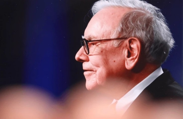 UnitedHealth (UNH): Stock Crash, Recovery and Buffett's Exit