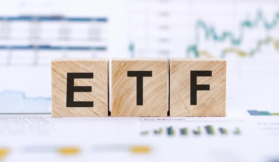 Market-Cap ETFs: Features, Risks and Strategies
