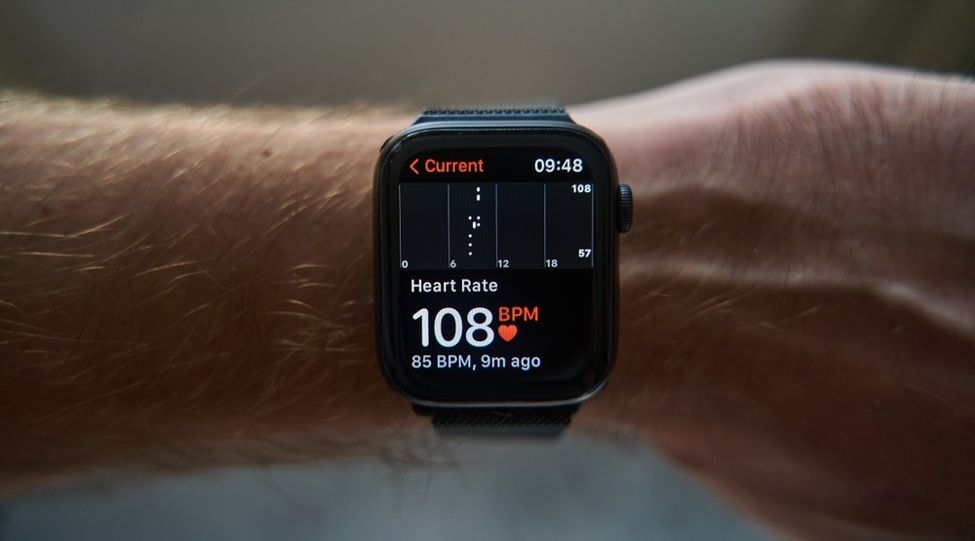 How Wearable Devices Are Reshaping Retail Trading